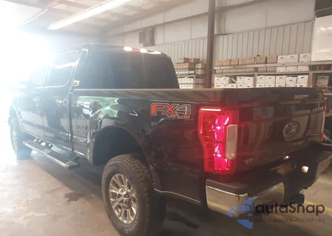 2017 Ford F-250 Xlt from USA, damaged, VIN 1FT7W2B60HEC17640
